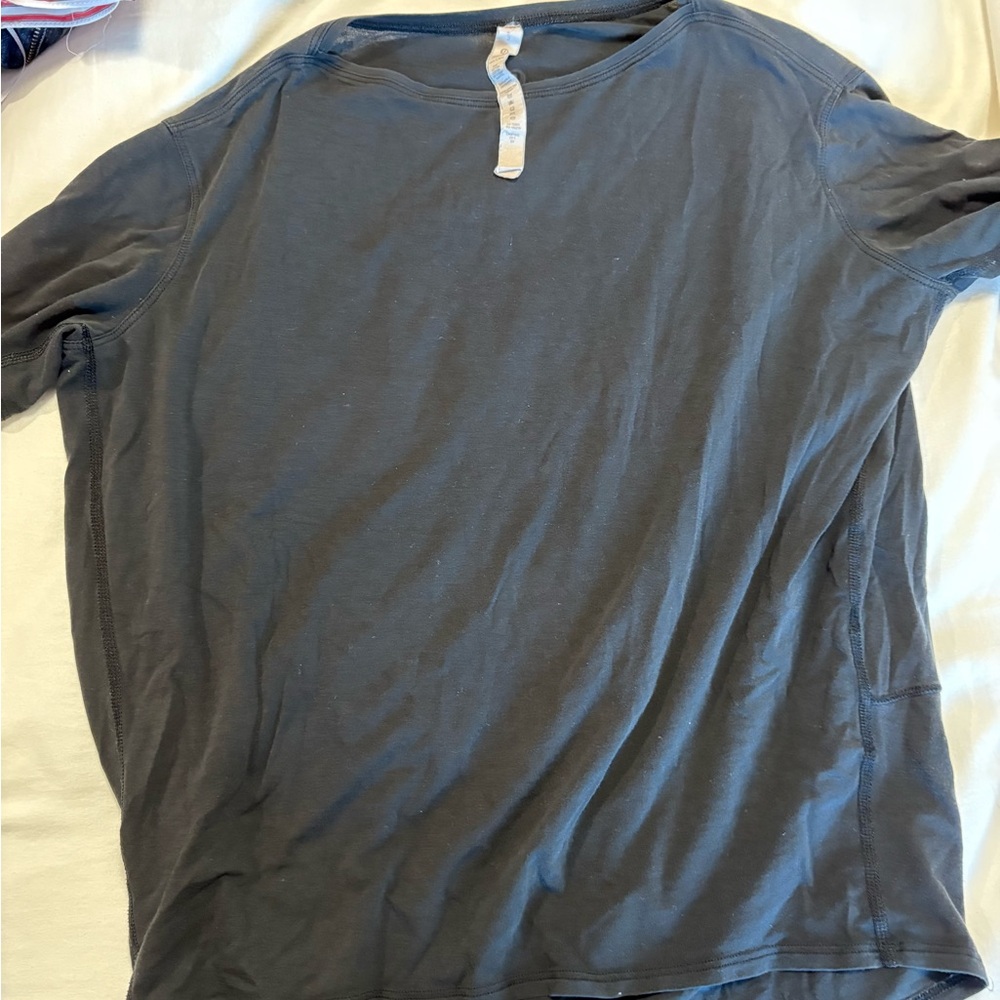 Lululemon tshirt